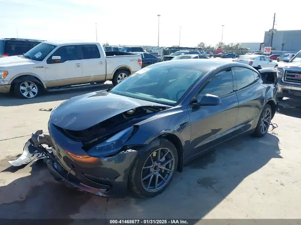 5YJ3E1EA6PF661128 2023 TESLA MODEL 3 - Image 2