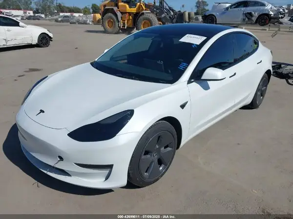 5YJ3E1EA6PF662330 2023 TESLA MODEL 3 - Image 2