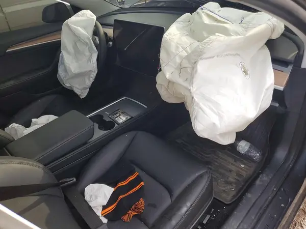 5YJ3E1EA6PF663817 2023 TESLA MODEL 3 - Image 8