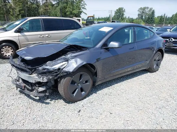 5YJ3E1EA6PF664045 2023 TESLA MODEL 3 - Image 2