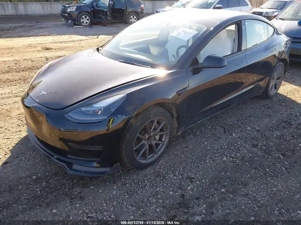 5YJ3E1EA6PF664269 2023 TESLA MODEL 3 - Image 2