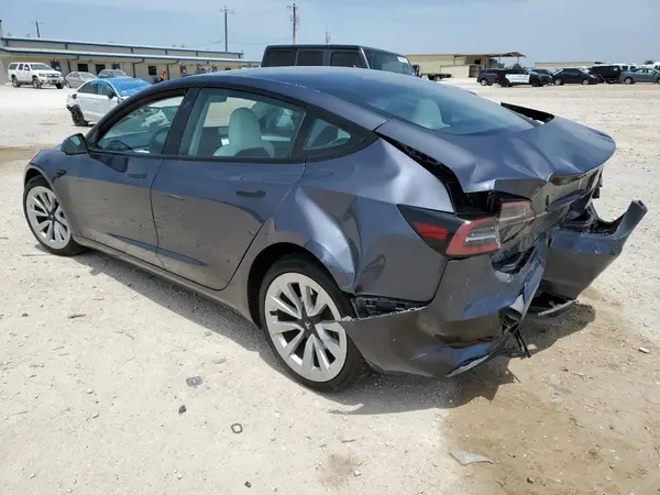 5YJ3E1EA6PF664854 2023 TESLA MODEL 3 - Image 2