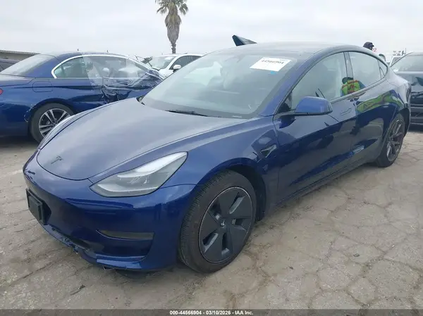 5YJ3E1EA6PF668483 2023 TESLA MODEL 3 - Image 2