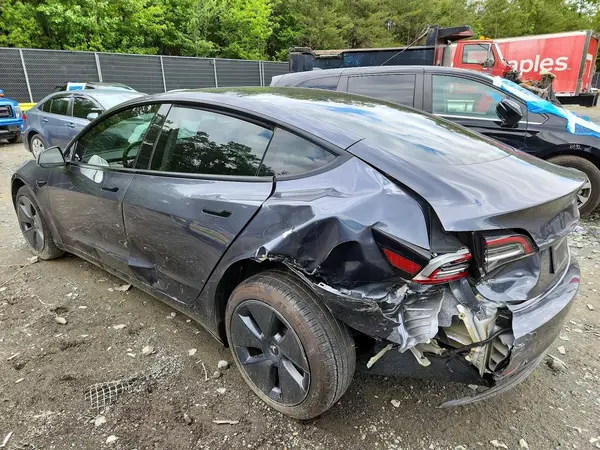 5YJ3E1EA6PF668533 2023 TESLA MODEL 3 - Image 2