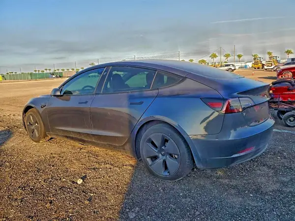 5YJ3E1EA6PF668824 2023 TESLA MODEL 3 - Image 2
