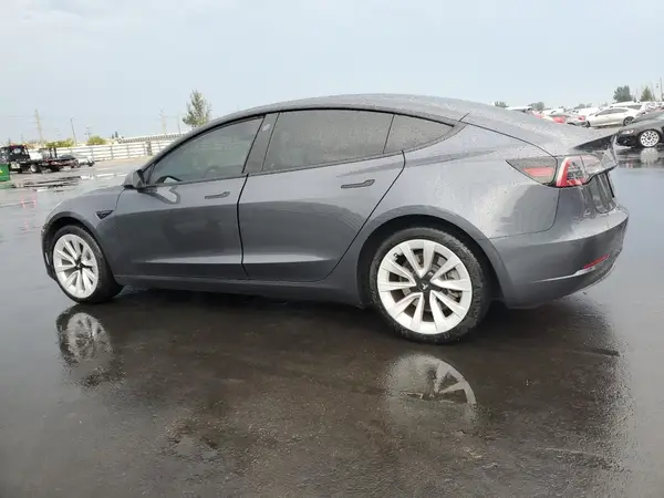 5YJ3E1EA6PF673618 2023 TESLA MODEL 3 - Image 2