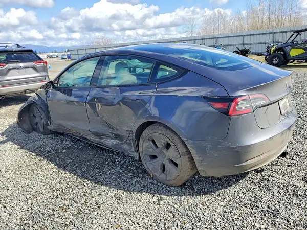 5YJ3E1EA6PF679967 2023 TESLA MODEL 3 - Image 2