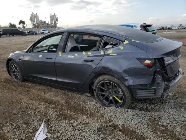 5YJ3E1EA6PF680472 2023 TESLA MODEL 3 - Image 2