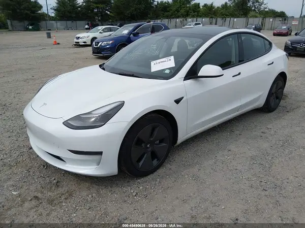 5YJ3E1EA6PF680990 2023 TESLA MODEL 3 - Image 2