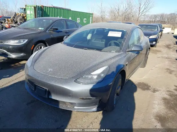 5YJ3E1EA6PF682173 2023 TESLA MODEL 3 - Image 2