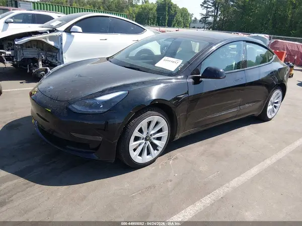 5YJ3E1EA6PF684683 2023 TESLA MODEL 3 - Image 2