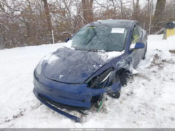 5YJ3E1EA6PF686028 2023 TESLA MODEL 3 - Image 2