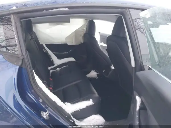 5YJ3E1EA6PF686028 2023 TESLA MODEL 3 - Image 8