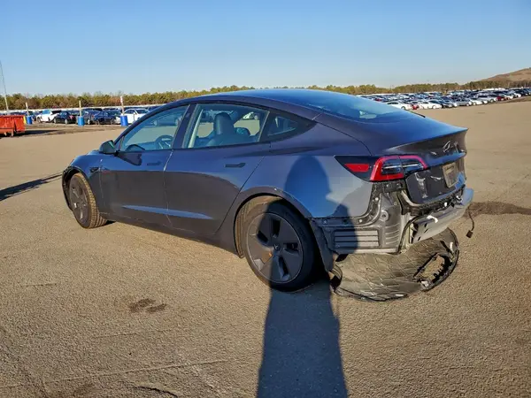 5YJ3E1EA6PF687907 2023 TESLA MODEL 3 - Image 2