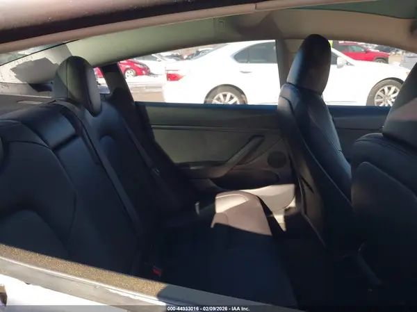 5YJ3E1EA6PF687972 2023 TESLA MODEL 3 - Image 8