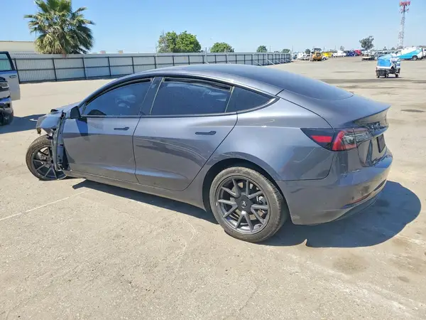 5YJ3E1EA6PF692167 2023 TESLA MODEL 3 - Image 2