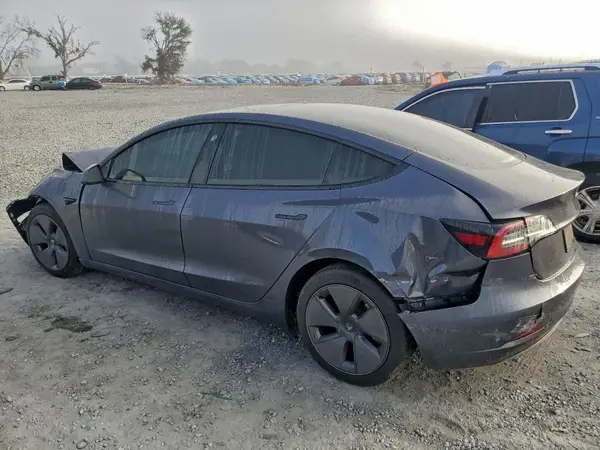 5YJ3E1EA6PF693867 2023 TESLA MODEL 3 - Image 2