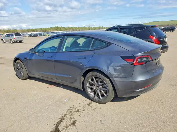 5YJ3E1EA6PF694047 2023 TESLA MODEL 3 - Image 2
