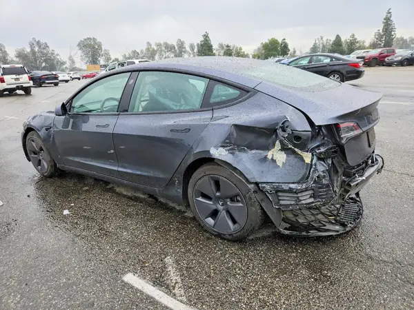 5YJ3E1EA6PF695196 2023 TESLA MODEL 3 - Image 2