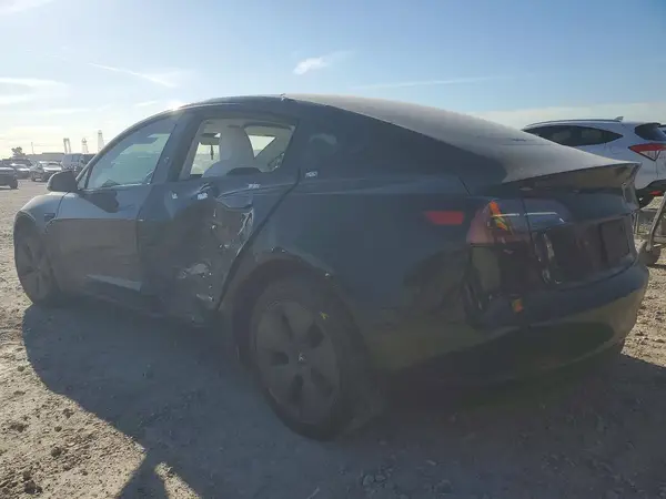 5YJ3E1EA6PF704303 2023 TESLA MODEL 3 - Image 2