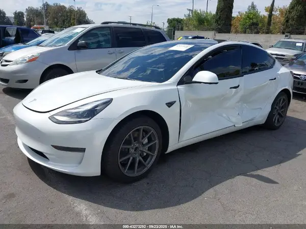 5YJ3E1EA6PF708772 2023 TESLA MODEL 3 - Image 2