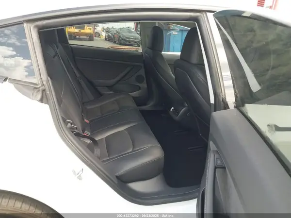 5YJ3E1EA6PF708772 2023 TESLA MODEL 3 - Image 8