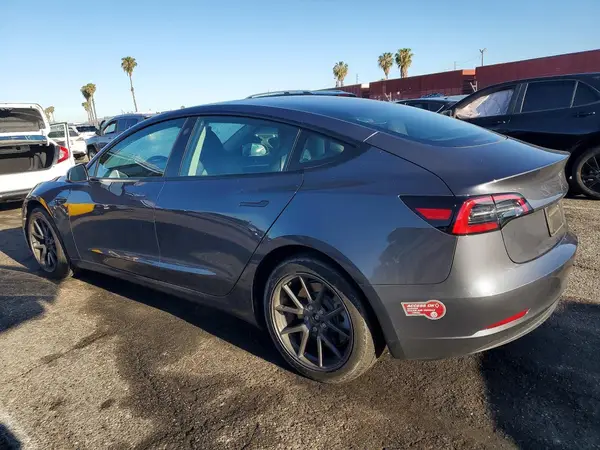 5YJ3E1EA6PF708884 2023 TESLA MODEL 3 - Image 2