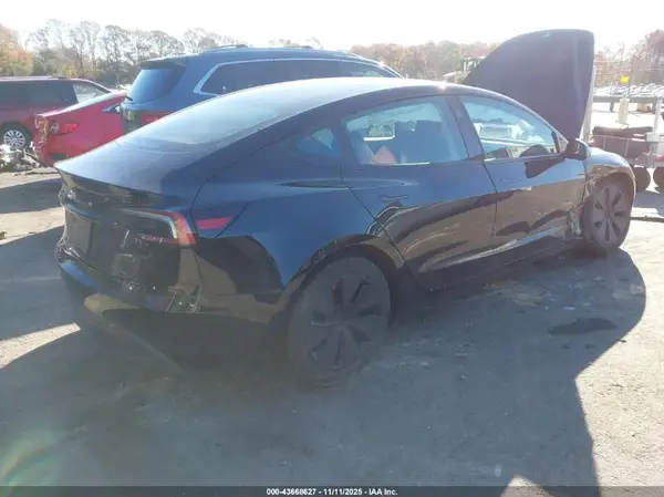 2024 TESLA MODEL 3 IAAI lot 43668627 auction photo 4