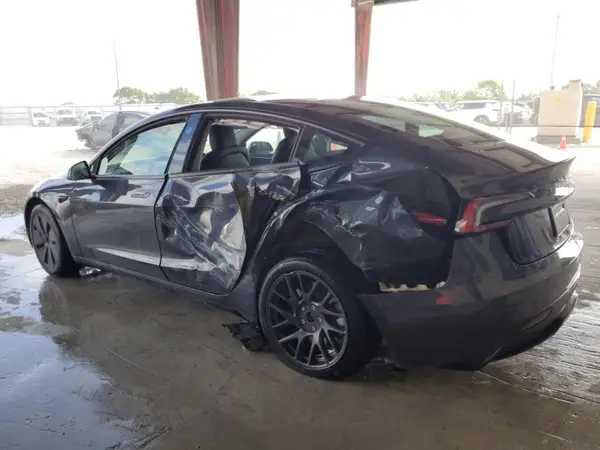 5YJ3E1EA6RF733495 2024 TESLA MODEL 3 - Image 2