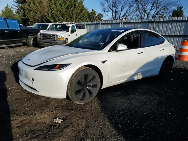 5YJ3E1EA6RF738003 2024 TESLA MODEL 3 - Image 1