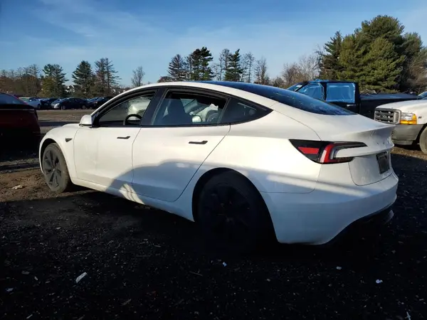 5YJ3E1EA6RF738003 2024 TESLA MODEL 3 - Image 2