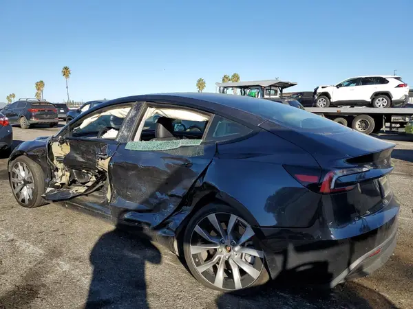 5YJ3E1EA6RF740866 2024 TESLA MODEL 3 - Image 2