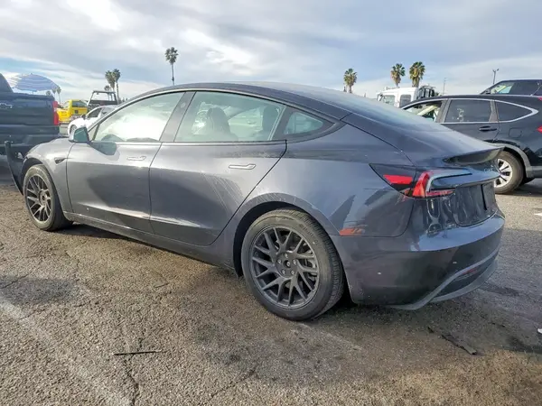 5YJ3E1EA6RF741208 2024 TESLA MODEL 3 - Image 2