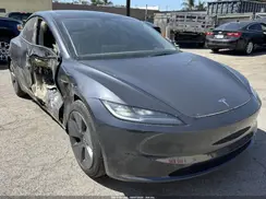 5YJ3E1EA6RF742780 2024 TESLA MODEL 3