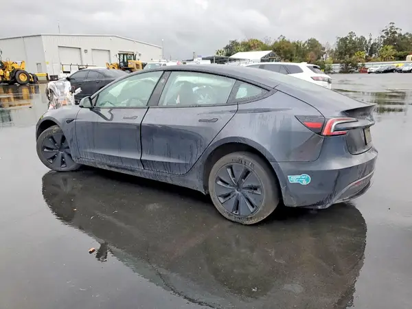 5YJ3E1EA6RF743685 2024 TESLA MODEL 3 - Image 2