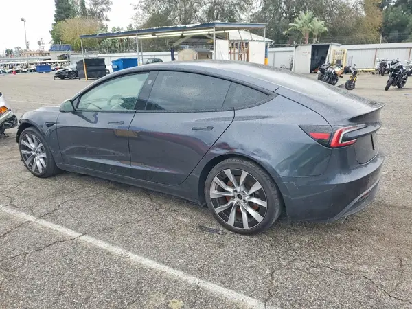 5YJ3E1EA6RF743878 2024 TESLA MODEL 3 - Image 2