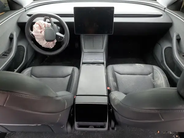 5YJ3E1EA6RF747056 2024 TESLA MODEL 3 - Image 8