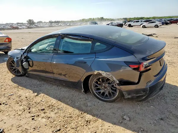 5YJ3E1EA6RF758865 2024 TESLA MODEL 3 - Image 2