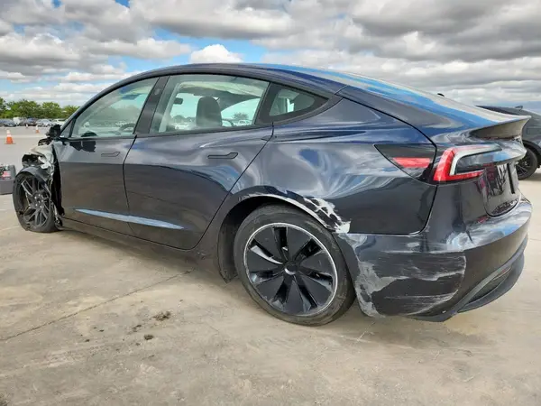 5YJ3E1EA6RF758915 2024 TESLA MODEL 3 - Image 2