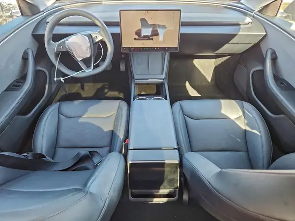 5YJ3E1EA6RF758915 2024 TESLA MODEL 3 - Image 8