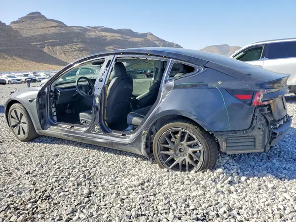 5YJ3E1EA6RF827988 2024 TESLA MODEL 3 - Image 2