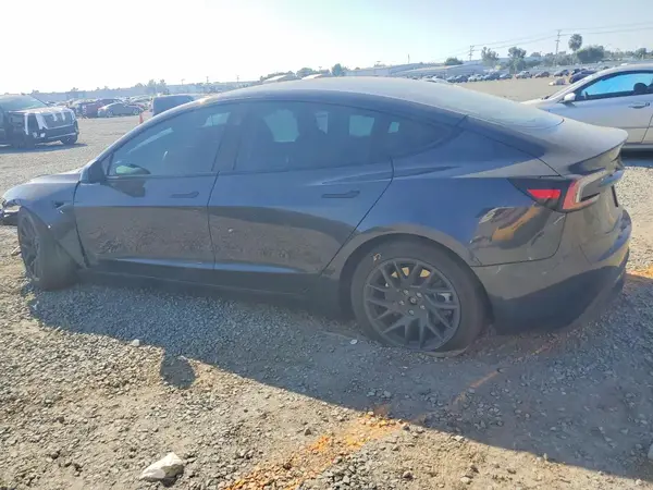 5YJ3E1EA6RF837002 2024 TESLA MODEL 3 - Image 2