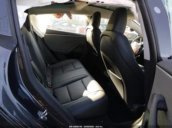 5YJ3E1EA6RF842684 2024 TESLA MODEL 3 - Image 8