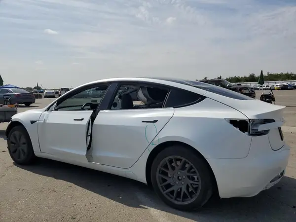 5YJ3E1EA6RF855709 2024 TESLA MODEL 3 - Image 2