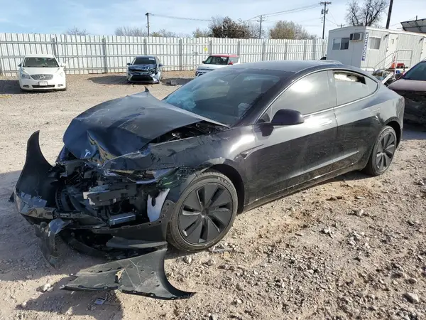 5YJ3E1EA6RF858576 2024 TESLA MODEL 3 - Image 1