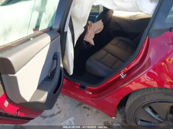 5YJ3E1EA6RF860960 2024 TESLA MODEL 3 - Image 8