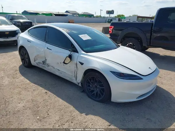 5YJ3E1EA6RF867228 2024 TESLA MODEL 3 - Image 1