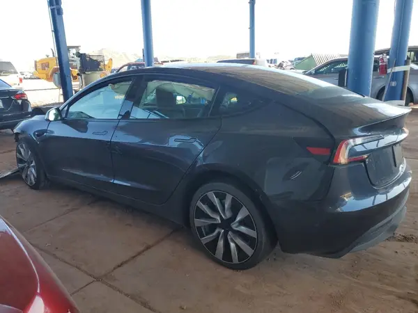 5YJ3E1EA6RF869111 2024 TESLA MODEL 3 - Image 2