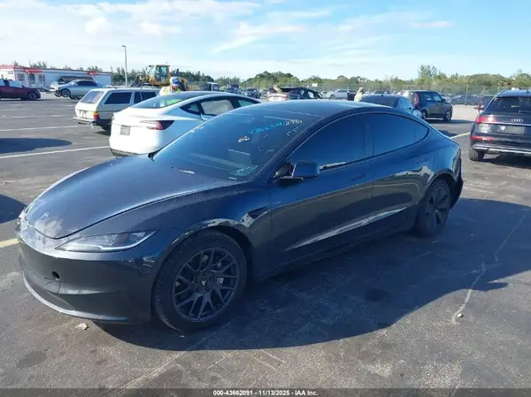 5YJ3E1EA6SF002751 2025 TESLA MODEL 3 - Image 2