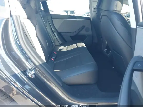 5YJ3E1EA6SF002751 2025 TESLA MODEL 3 - Image 8